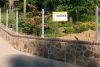 40-m-Natursteinmauer aus Porphyr (Abrissmaterial) mit Klinkerabdeckung